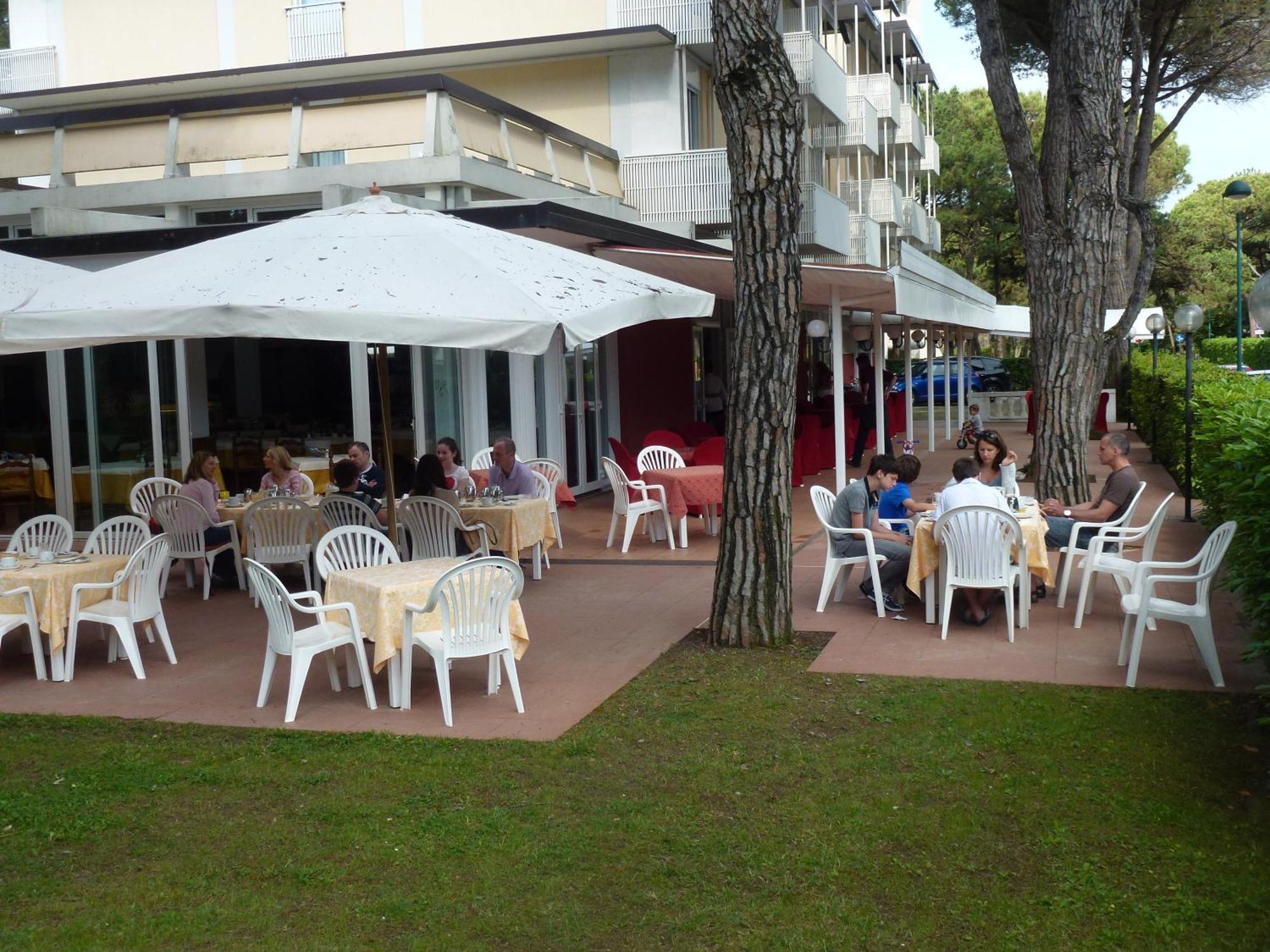 Hotel San Marco Lignano Sabbiadoro Ngoại thất bức ảnh